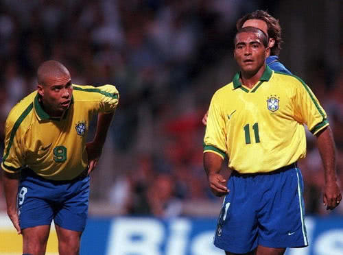 他不仅多次 他不仅多次