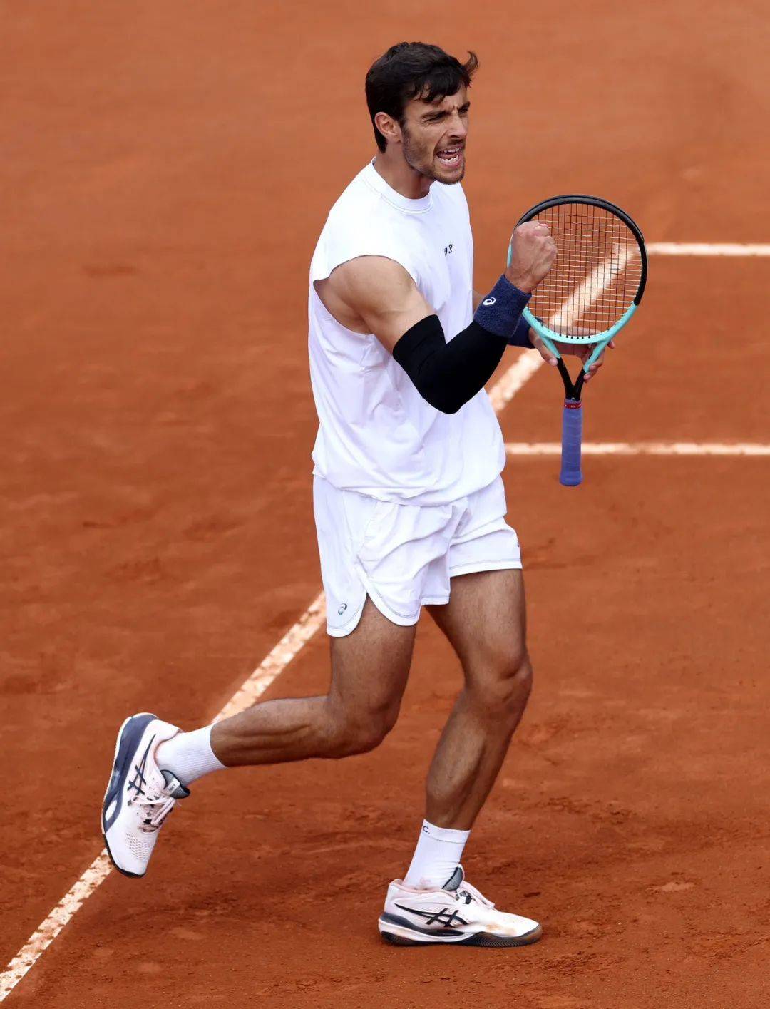 他以惊人的 他以惊人的